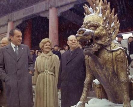 尼克松访华过程中为什么街上空无一人 这究竟是怎么回事