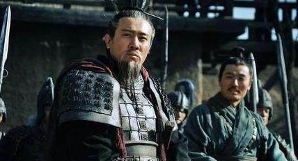 在军事方面，刘备为什么只听法正而不听诸葛亮的？