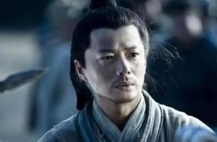韩信手握重剑，他为什么不杀那个羞辱他的少年？