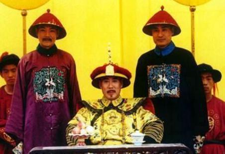 俗说话和珅跌倒,嘉庆吃饱 为什么嘉庆等了三年才杀和珅的 俗说话和珅跌倒,嘉庆吃饱 为什么嘉庆等了三年才杀和珅的