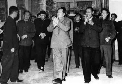 庐山会议是什么 该会议是一次什么样的会议 庐山会议是什么 该会议是一次什么样的会议
