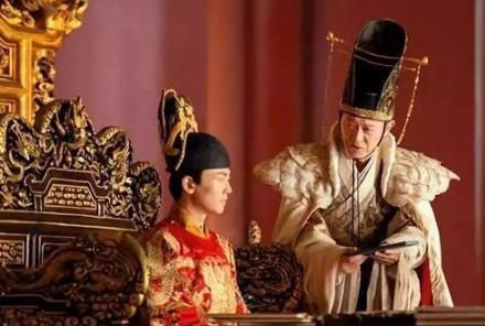 魏忠贤的地位是怎么来的？魏忠贤是个怎么样的人？