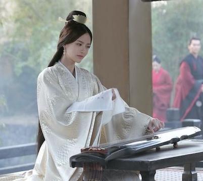 魏文帝曹丕的妻子 魏明帝曹叡的生母甄姬简介 魏文帝曹丕的妻子 魏明帝曹叡的生母甄姬简介