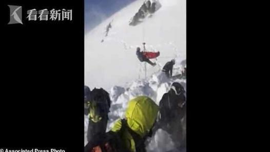 12岁的男孩阿尔卑斯山滑雪遭遇雪崩,被困40分钟成功获救 12岁的男孩阿尔卑斯山滑雪遭遇雪崩,被困40分钟成功获救
