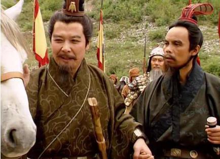 当初刘备投奔曹操之际 为何没有趁机弄死他 当初刘备投奔曹操之际 为何没有趁机弄死他