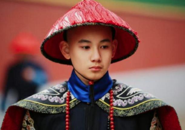 <a href=https://www.lishiji.cn/lishi/1358/ target=_blank class=infotextkey>爱新觉罗</a>·永瑆：乾隆最抠门的儿子，<a href=https://www.lishiji.cn/lishi/595/ target=_blank class=infotextkey>妻子</a>是<a href=https://www.lishiji.cn/lishi/6339/ target=_blank class=infotextkey>大清</a><a href=https://www.lishiji.cn/lishi/13/ target=_blank class=infotextkey>皇后</a>的侄女