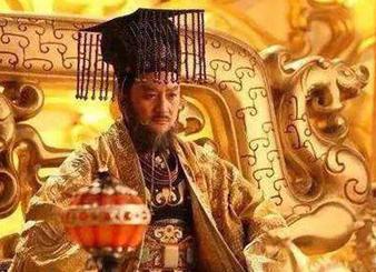 贵妇嫌儿子太丑想丢弃，尼姑阻拦并亲自抚养，婴儿后来成为帝王