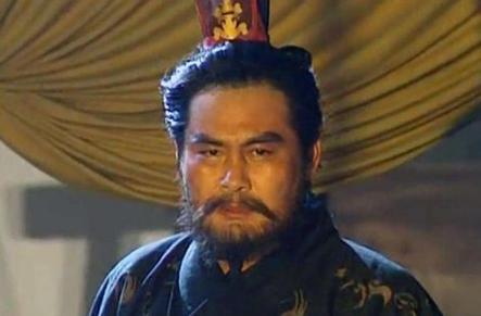 曹操是怎么把典韦招入麾下的？典韦的引荐人是谁？