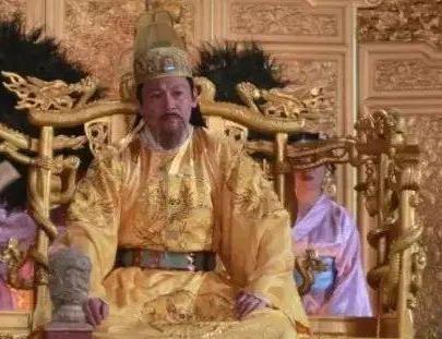 努尔哈赤有什么能力让他从一个部落酋长，到清朝太祖皇帝？