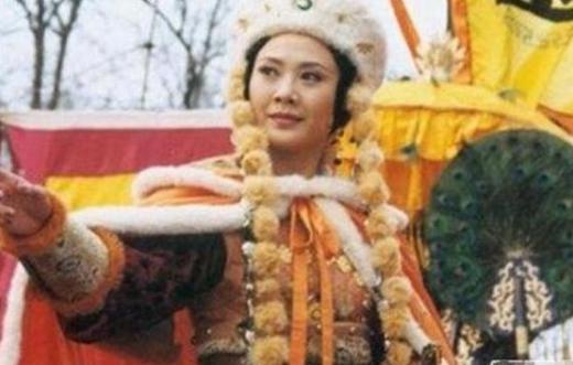 萧太后是怎么让朝中大臣对她服服帖帖的？