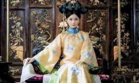 爱新觉罗·胤礽是康熙最爱的一位皇子 为何他却两次被废呢