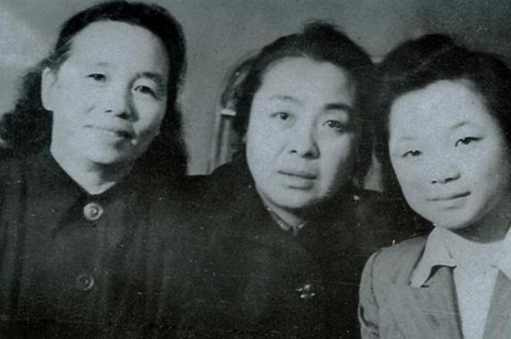 她的职位比李贞还高,为什么没有授军衔? 她的职位比李贞还高,为什么没有授军衔?