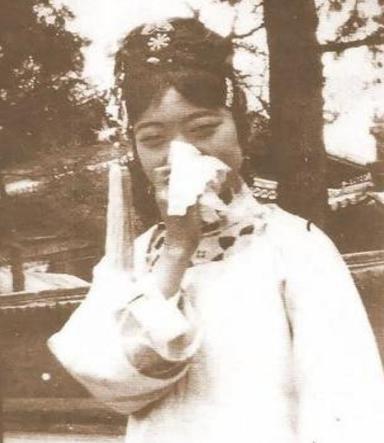 婉容为何会对手下侍卫产生感情呢 原因处在什么地方 婉容为何会对手下侍卫产生感情呢 原因处在什么地方