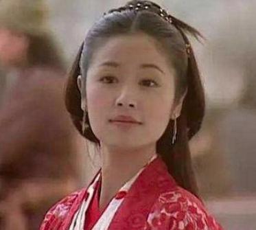 小妾过门后屡受虐待，3年后竟然成了皇后