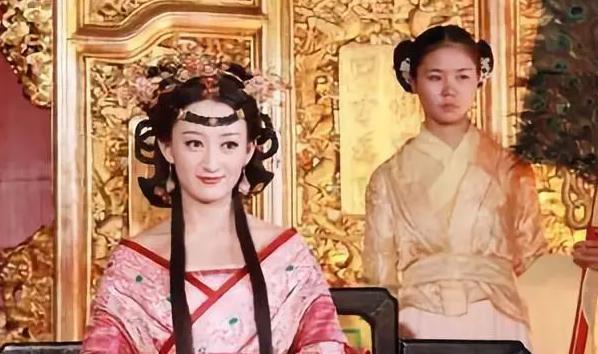 为什么两汉这么多后宫干政的情况？究竟是什么原因导致的