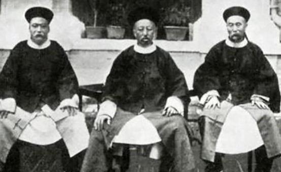 咸丰每次散朝的时候为什么会让大臣们先走？