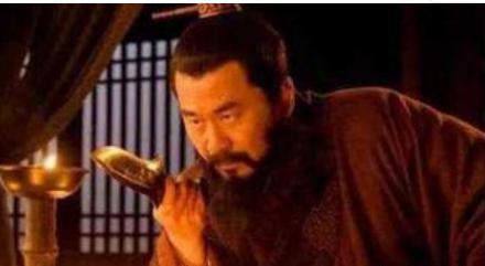 伏完是个什么样的人?宽容有度,还是胆小怕事? 伏完是个什么样的人?宽容有度,还是胆小怕事?