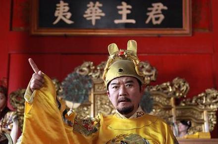 朱元璋提拔<a href=https://www.lishiji.cn/lishi/11861/ target=_blank class=infotextkey>亲戚</a><a href=https://www.lishiji.cn/lishi/12040/ target=_blank class=infotextkey>做官</a>他们本应该高兴 为何他们会痛哭