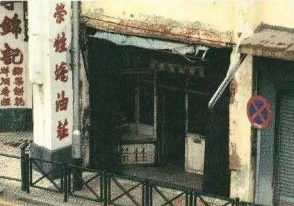 两个百年老品牌,为什么一个享誉世界,另一个却默默消亡 两个百年老品牌,为什么一个享誉世界,另一个却默默消亡