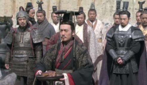 秦武王举鼎绝膑而死，死后为何有人升官，却有人灭族呢