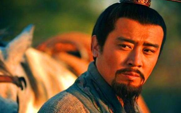 孙权一向对周瑜十分信任，为什么在这件事上却不赞同