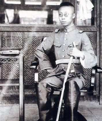 为什么说溥仪没有机会成为一个有作为的皇帝？原因是什么