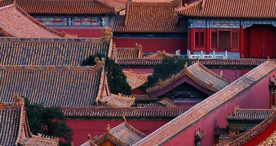 乾隆帝留下无数珍宝，百年之后付之一炬！是溥仪的错吗？