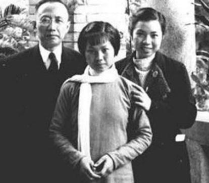 郭沫若4个字评价鲁迅,鲁迅回了10个字 郭沫若4个字评价鲁迅,鲁迅回了10个字