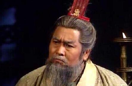黄盖在三国中是什么样的存在?孙权也对他敬重三分