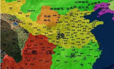 孙权为何晚8年称帝?期间曹丕刘备在干什么?