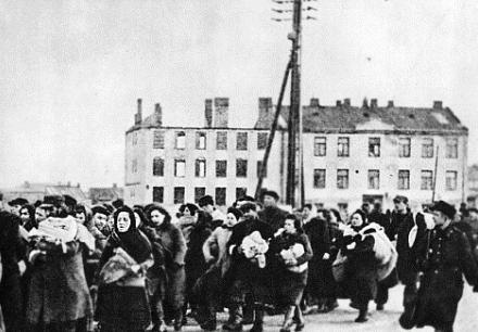 河豚鱼计划中为什么日本人突然变性的对犹太人好起来呢