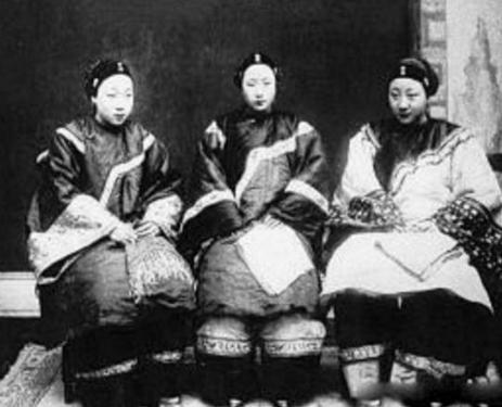 赛金花经历了哪些事情？清末是救国侠女，民国却靠接济为生