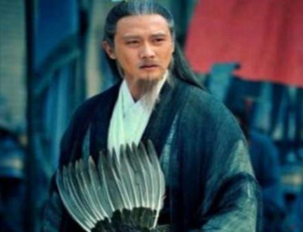 诸葛亮鹅毛扇上的两个字到底有什么玄机 为什么他从来不离手呢