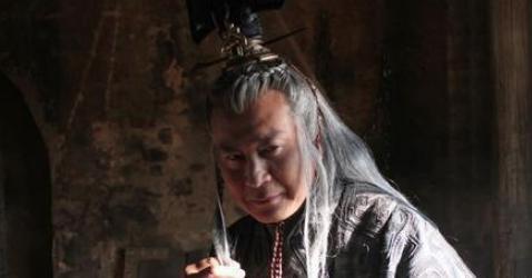 蒙毅、蒙恬将军手握重兵，却不扶持太子扶苏