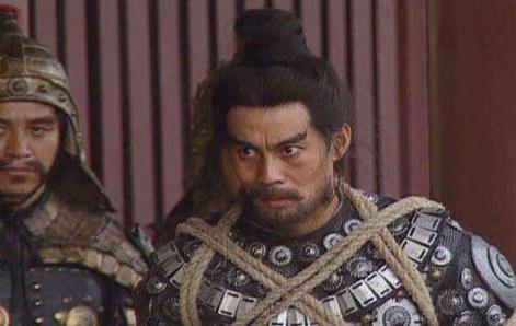 吕布的部下为什么都会背叛他？曹操一语道破玄机