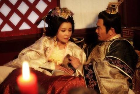 陈后主陈叔宝在位的时候都做了什么? 陈后主陈叔宝在位的时候都做了什么?