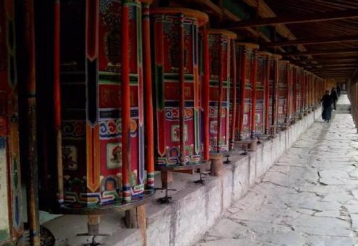 刘邦想废太子立小儿子,看看吕雉都请出来了些什么人? 刘邦想废太子立小儿子,看看吕雉都请出来了些什么人?