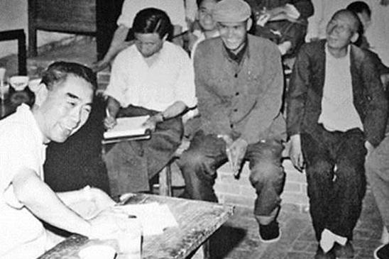 谭友林有哪些荣誉成就?罗荣桓亲自向他道歉 谭友林有哪些荣誉成就?罗荣桓亲自向他道歉