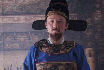 海瑞是个怎么样的人？海瑞遭人排挤为何还能升官？