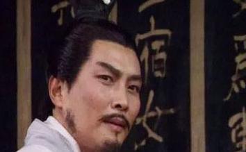 诸葛亮究竟是忠臣还是权臣?诸葛亮凭什么名垂千古? 诸葛亮究竟是忠臣还是权臣?诸葛亮凭什么名垂千古?