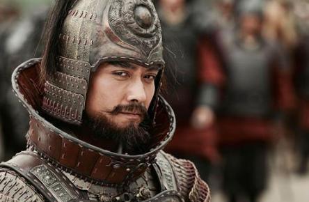 曹操是怎么把典韦招入麾下的？典韦的引荐人是谁？