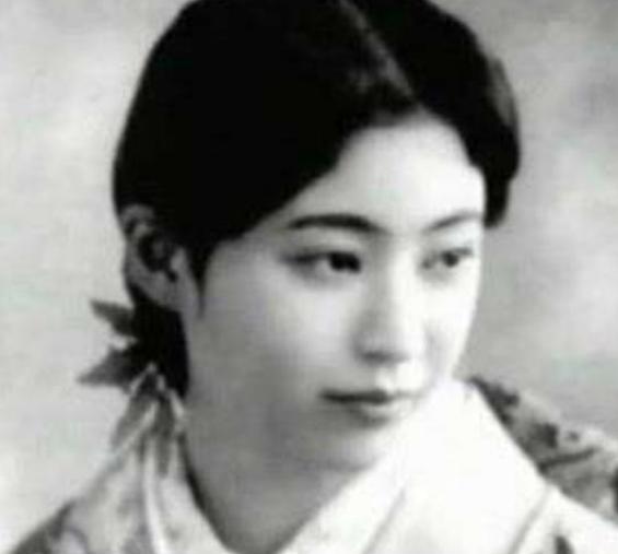 爱新觉罗家痴情的爱,现实版的杨过和小龙女 爱新觉罗家痴情的爱,现实版的杨过和小龙女