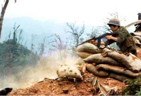 老兵口述中的法卡山战役 一场战斗下来阵地就剩下他了 老兵口述中的法卡山战役 一场战斗下来阵地就剩下他了