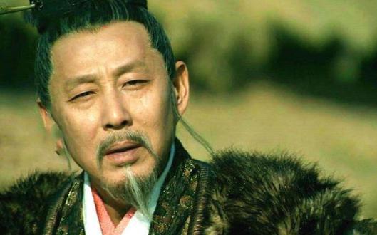 刘邦为什么能打败项羽一统天下？毛主席用8个字概括了他最大的优点！