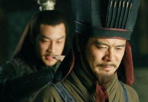 陈宫为什么会成为谁是曹操舍不得杀，而又不得不杀的人？