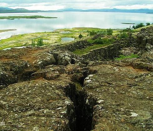 东非大裂谷位于非洲的什么地方 周围附近的环境是什么样的