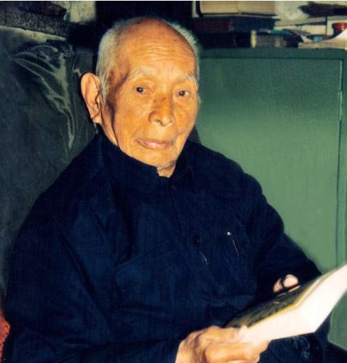 童陆生的军衔是什么？是我军少将，其实按资历他比元帅都高