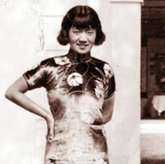 蒋碧薇和徐悲鸿,私奔结婚到后来的双双出轨用了28年 蒋碧薇和徐悲鸿,私奔<a href=https://www.lishiji.cn/lishi/9842/ target=_blank class=infotextkey>结婚</a>到后来的双双<a href=https://www.lishiji.cn/lishi/1100/ target=_blank class=infotextkey>出轨</a>用了28年