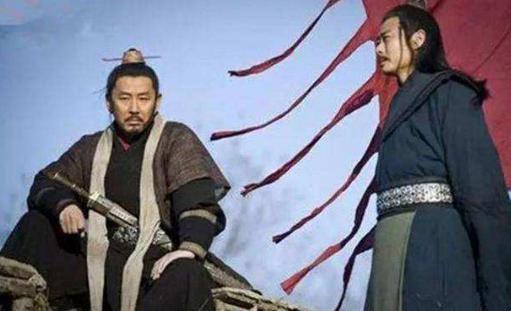 刘邦为什么能打败项羽一统天下？毛主席用8个字概括了他最大的优点！