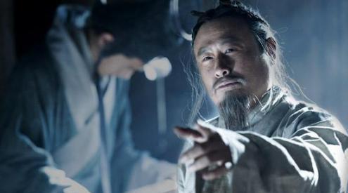 扶苏是这个人的女婿，他为什么帮外人不帮他？